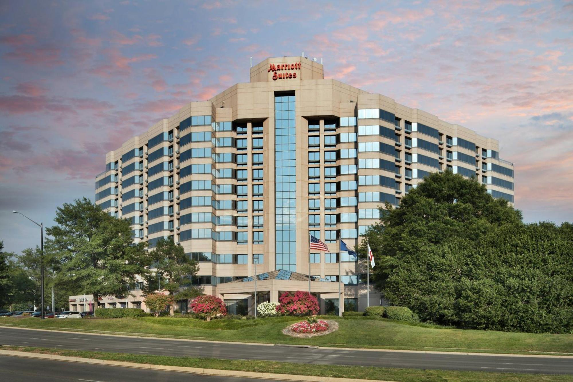 วอชิงตัน ดัลเลส แมริออท สวีท Hotel เฮิร์นดอน ภายนอก รูปภาพ