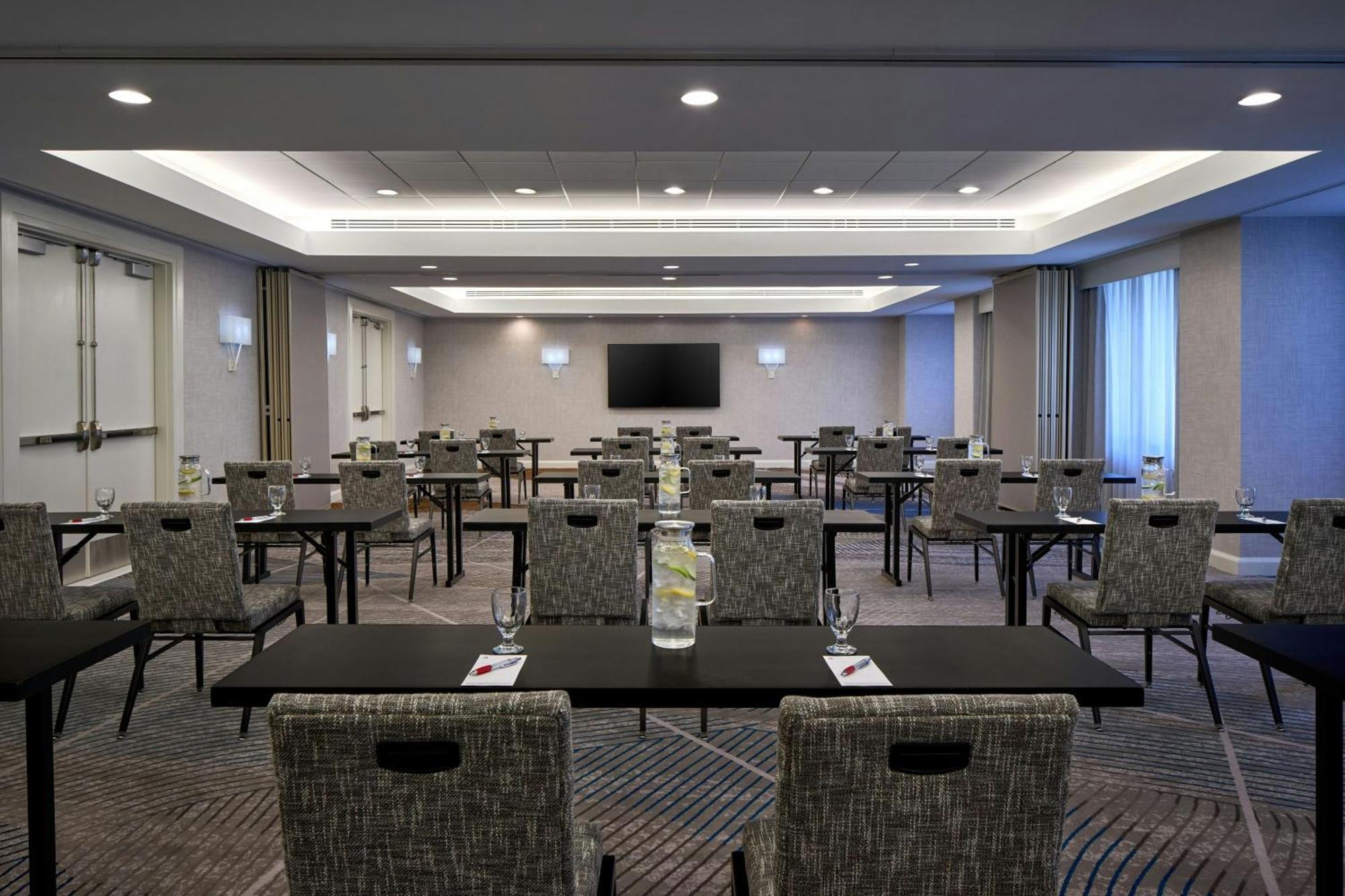 วอชิงตัน ดัลเลส แมริออท สวีท Hotel เฮิร์นดอน ภายนอก รูปภาพ